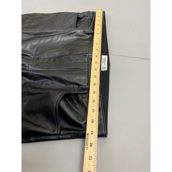 Abercrombie & Fitch The 90s Straight High Rise faux Leather Pants Plus Size 34 - Picture 8 of 13
